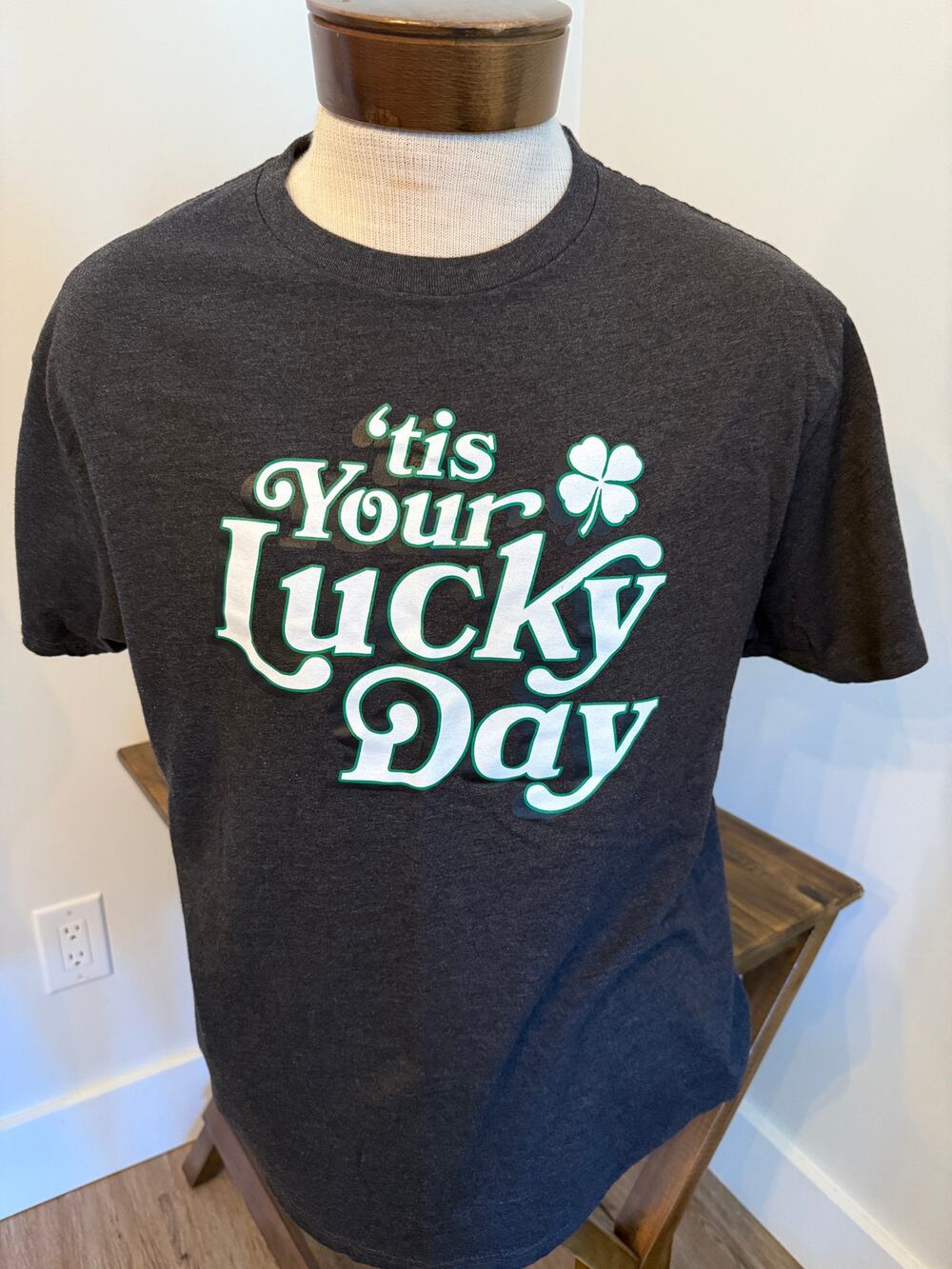 St Patrick’s Day ‘Tis Your Lucky Day Short Sleeve Men’s Shirt Size XL